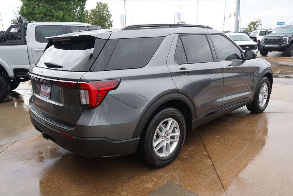 New 2026 Ford Explorer Active RWD image 11