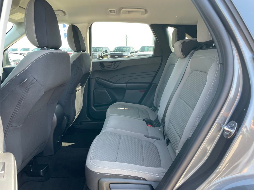 Used 2022 Ford Escape SE image 8