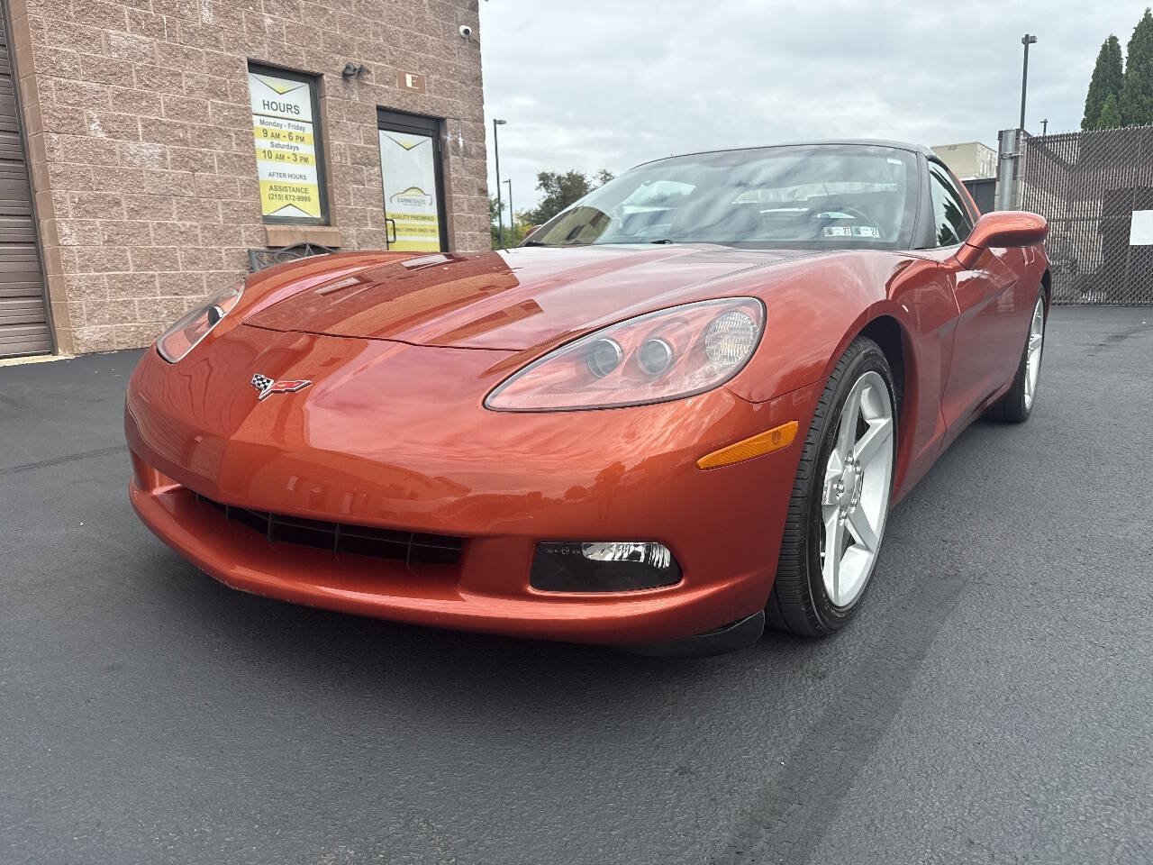 Used 2005 Chevrolet Corvette Coupe w/ Preferred Equipment Group RWD image 4