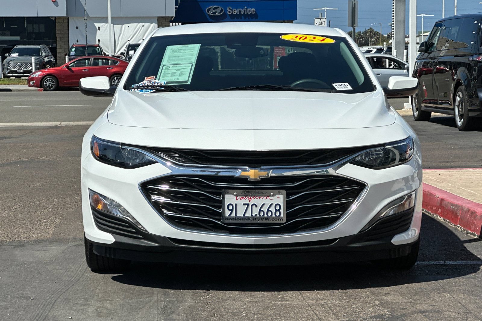 Used 2024 Chevrolet Malibu LT FWD image 9