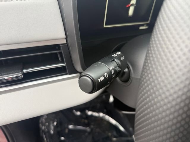 New 2026 Mitsubishi Outlander SE FWD image 14