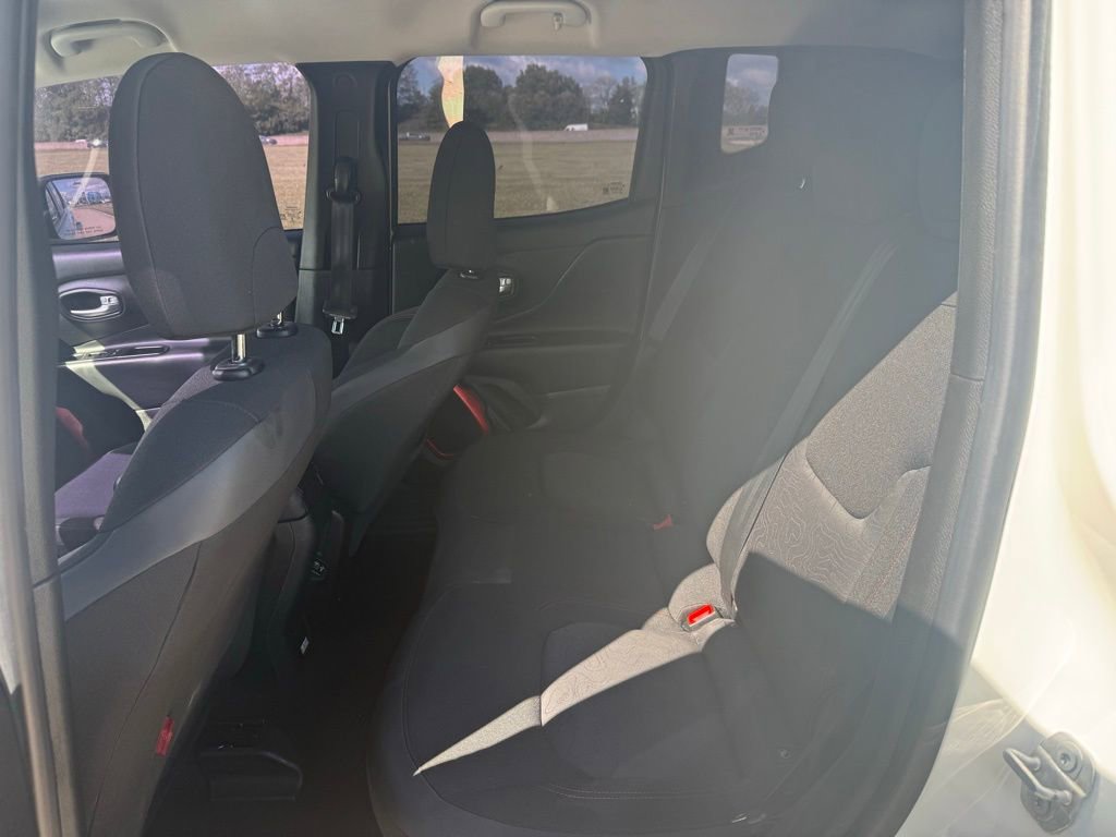 Used 2019 Jeep Renegade Trailhawk w/ Cold Weather Group II AWD/4WD image 13