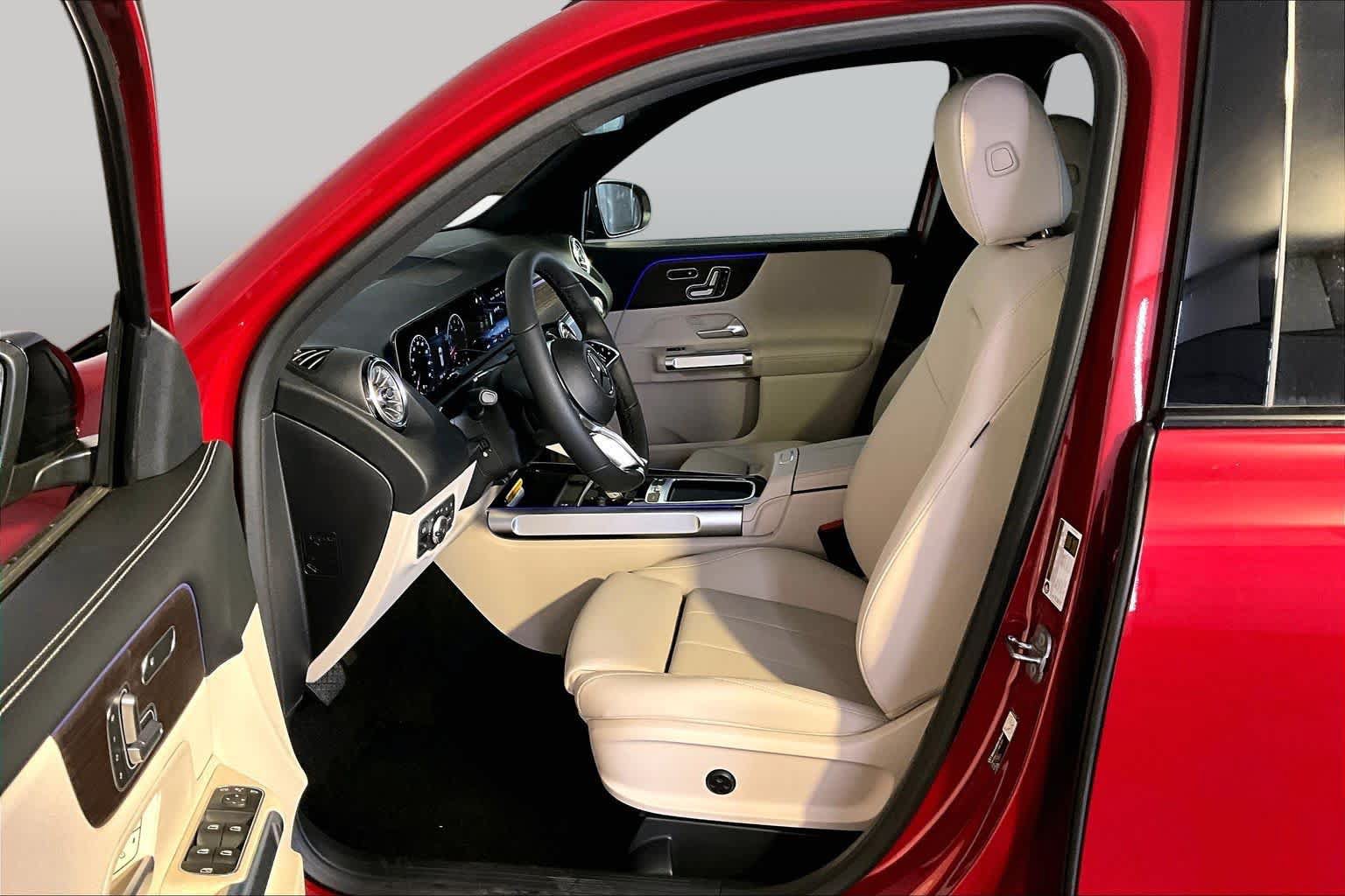 New 2026 Mercedes-Benz GLB 250 4MATIC image 13
