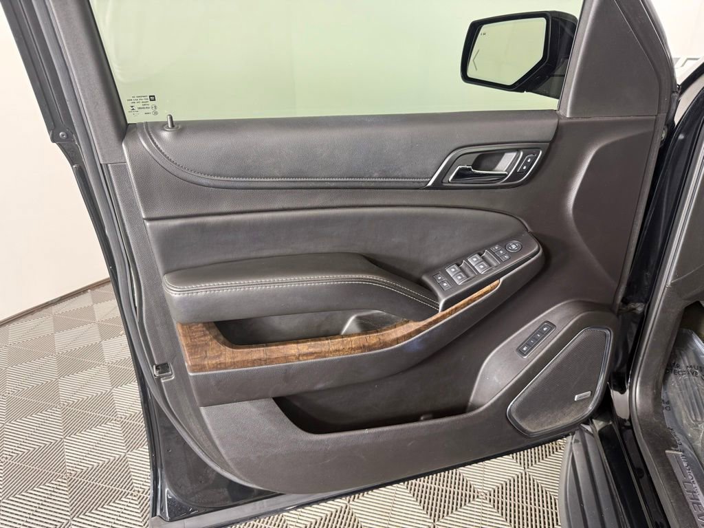 Used 2016 Chevrolet Suburban LT AWD/4WD image 15