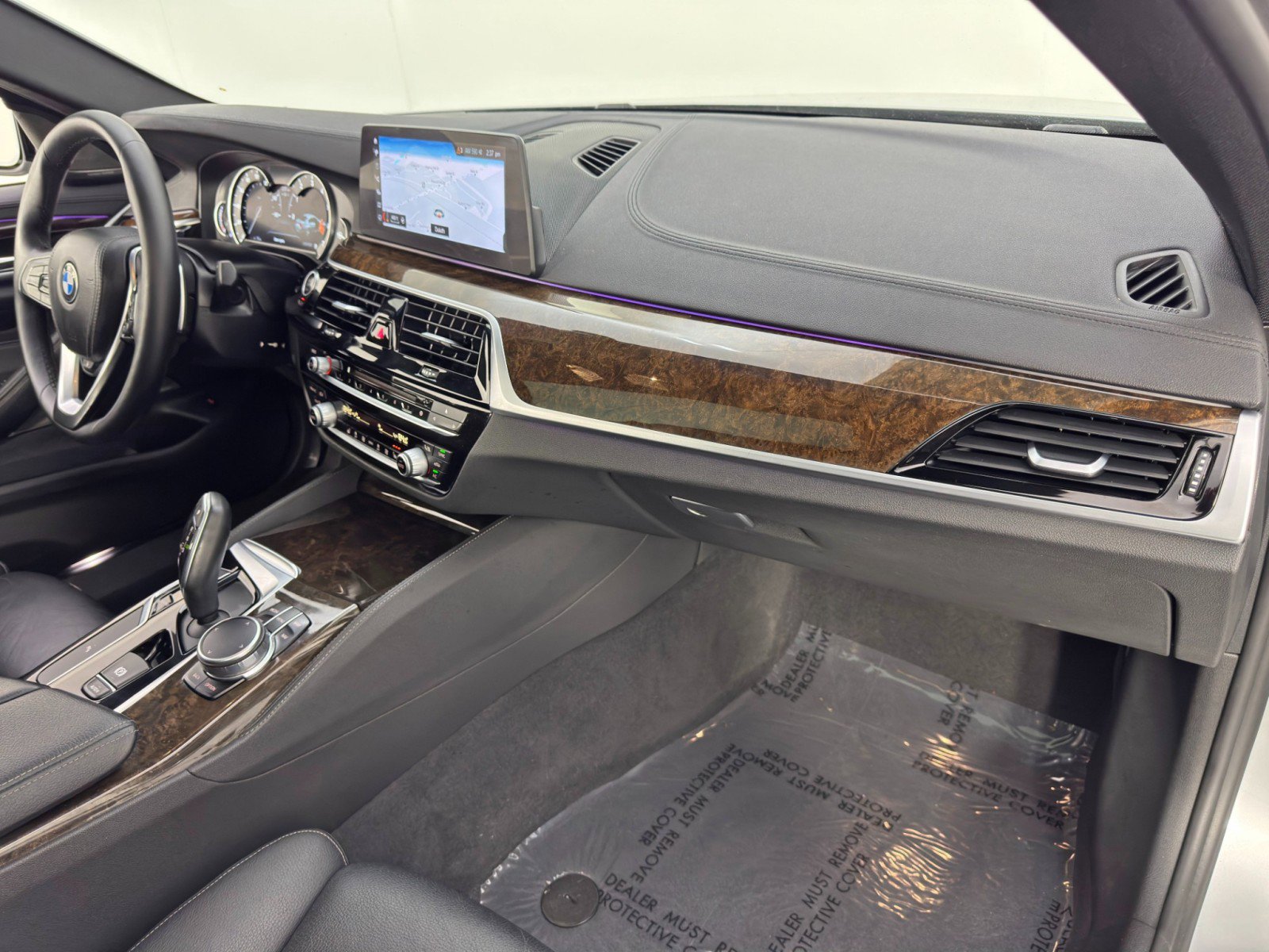 Used 2017 BMW 540i xDrive image 14