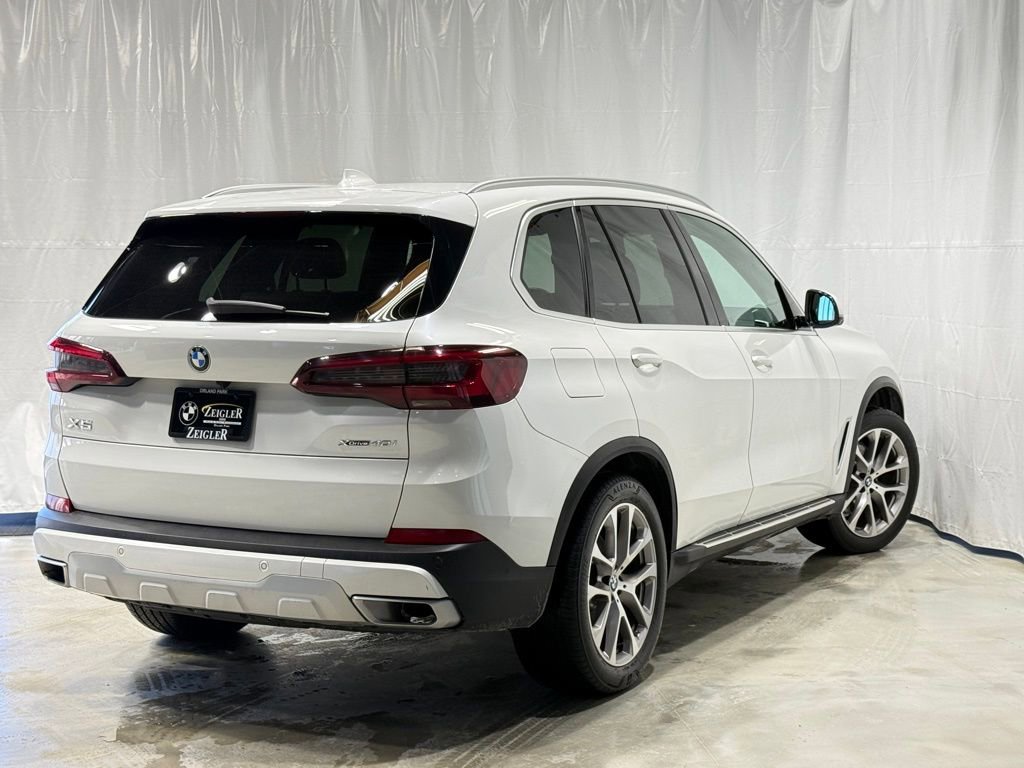 Certified 2022 BMW X5 xDrive40i w/ Executive Package image 4