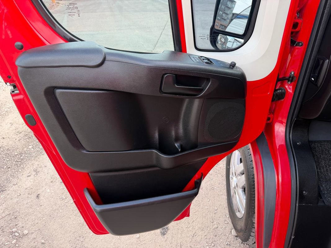 Used 2015 RAM ProMaster 3500 w/ Premium Appearance Group image 13