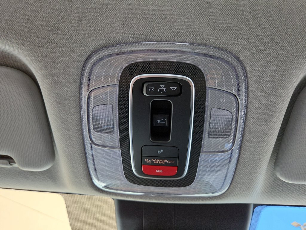 New 2026 Hyundai Elantra Limited FWD image 29