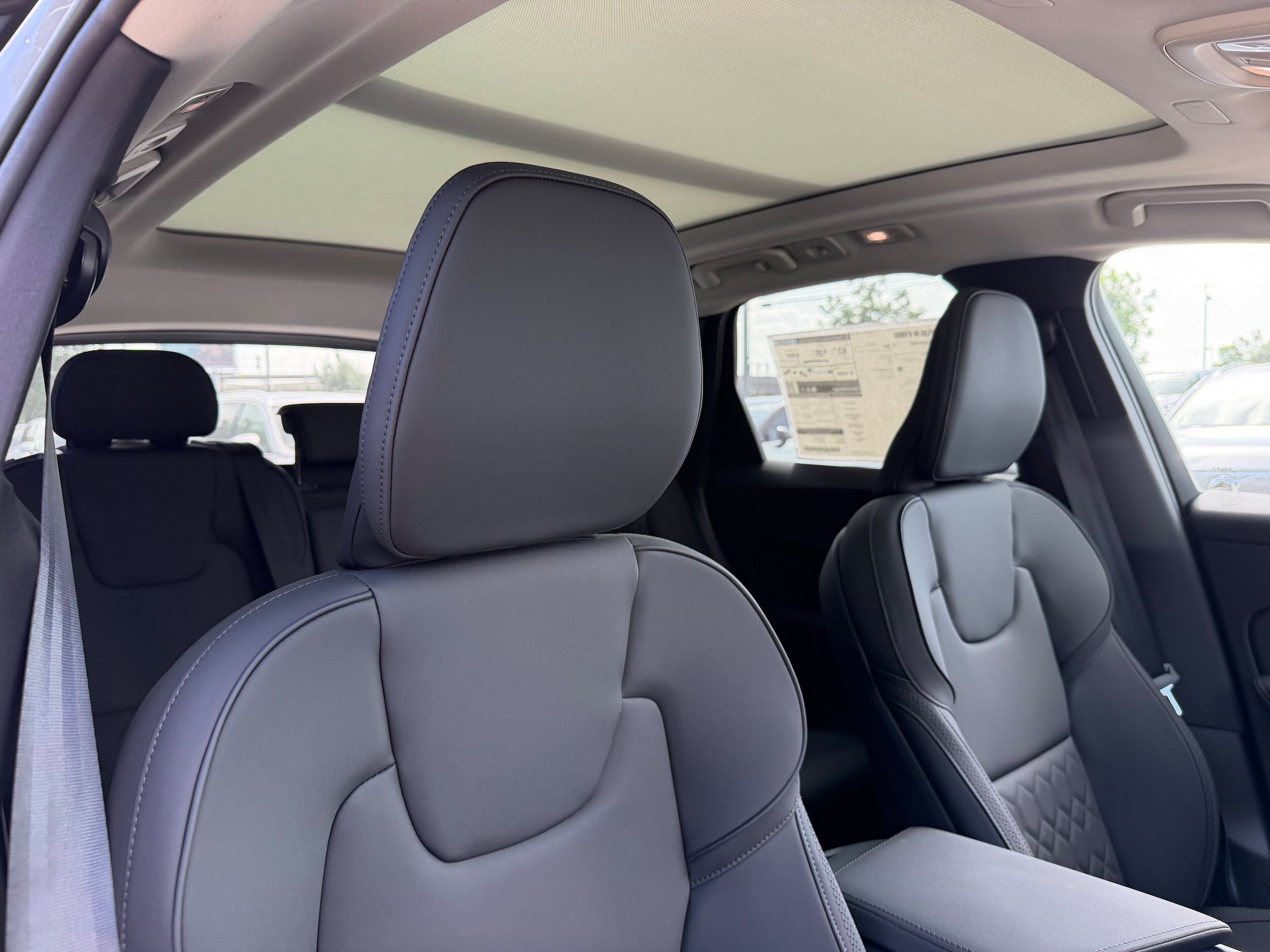 New 2026 Volvo XC60 T8 Plus AWD/4WD image 9