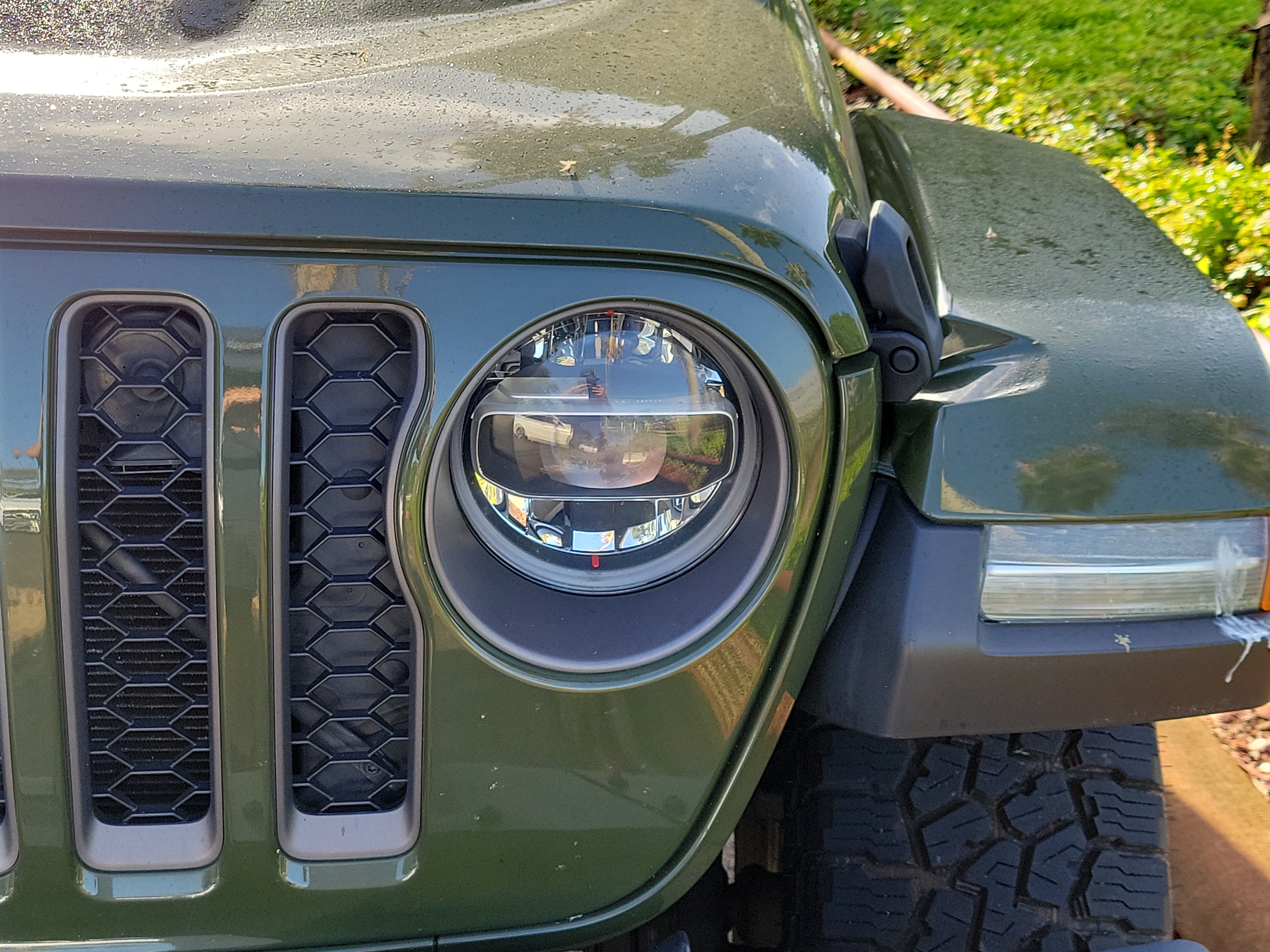 Used 2021 Jeep Gladiator Rubicon AWD/4WD image 4