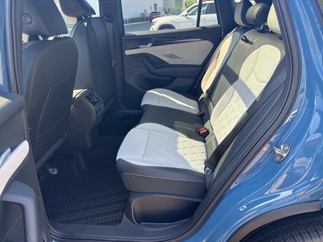 New 2026 Volkswagen Tiguan SEL R-Line AWD/4WD image 16
