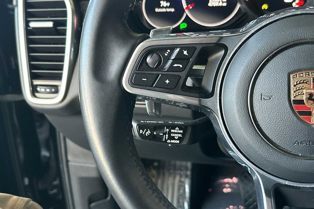 Used 2023 Porsche Cayenne image 30