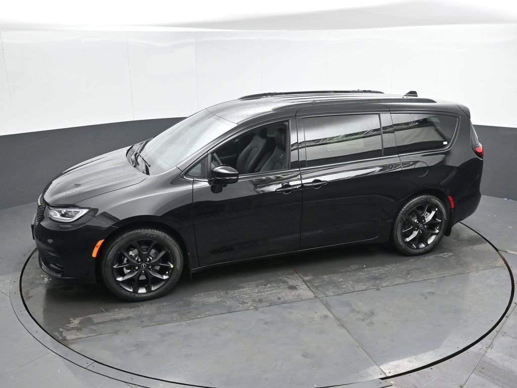 New 2026 Chrysler Pacifica Select image 35