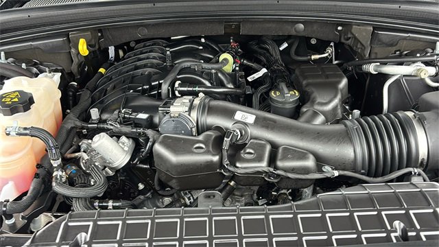 Used 2023 Jeep Grand Cherokee L Limited w/ Luxury Tech Group II image 30