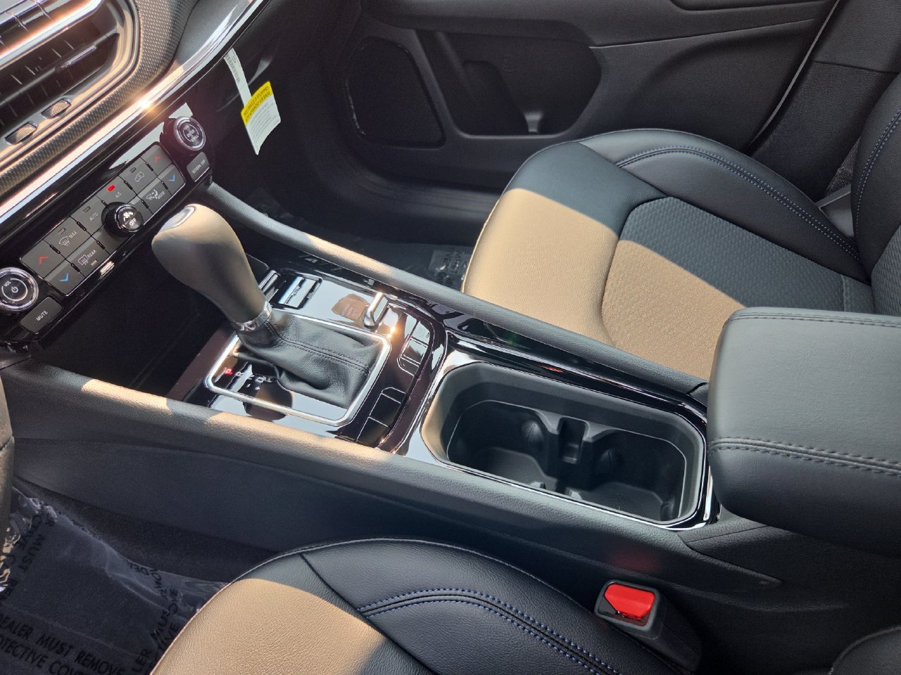 New 2026 Jeep Compass Latitude AWD/4WD image 32