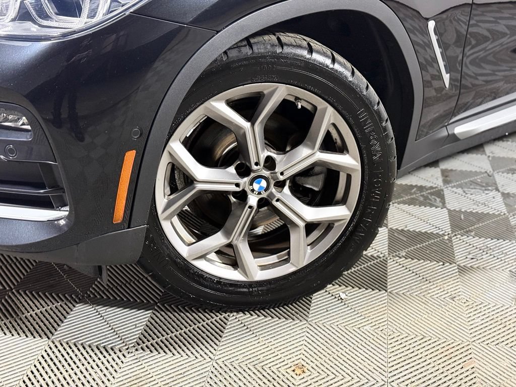 Used 2020 BMW X4 xDrive30i AWD/4WD image 2