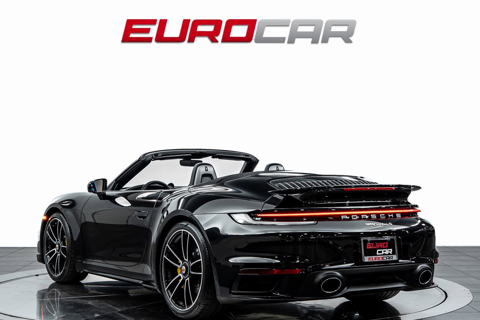 Used 2022 Porsche 911 Turbo S image 4