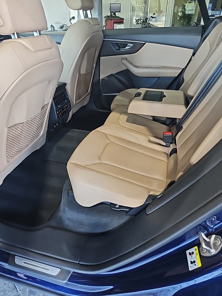 Used 2022 Audi Q8 Premium Plus w/ Premium Plus Package image 24