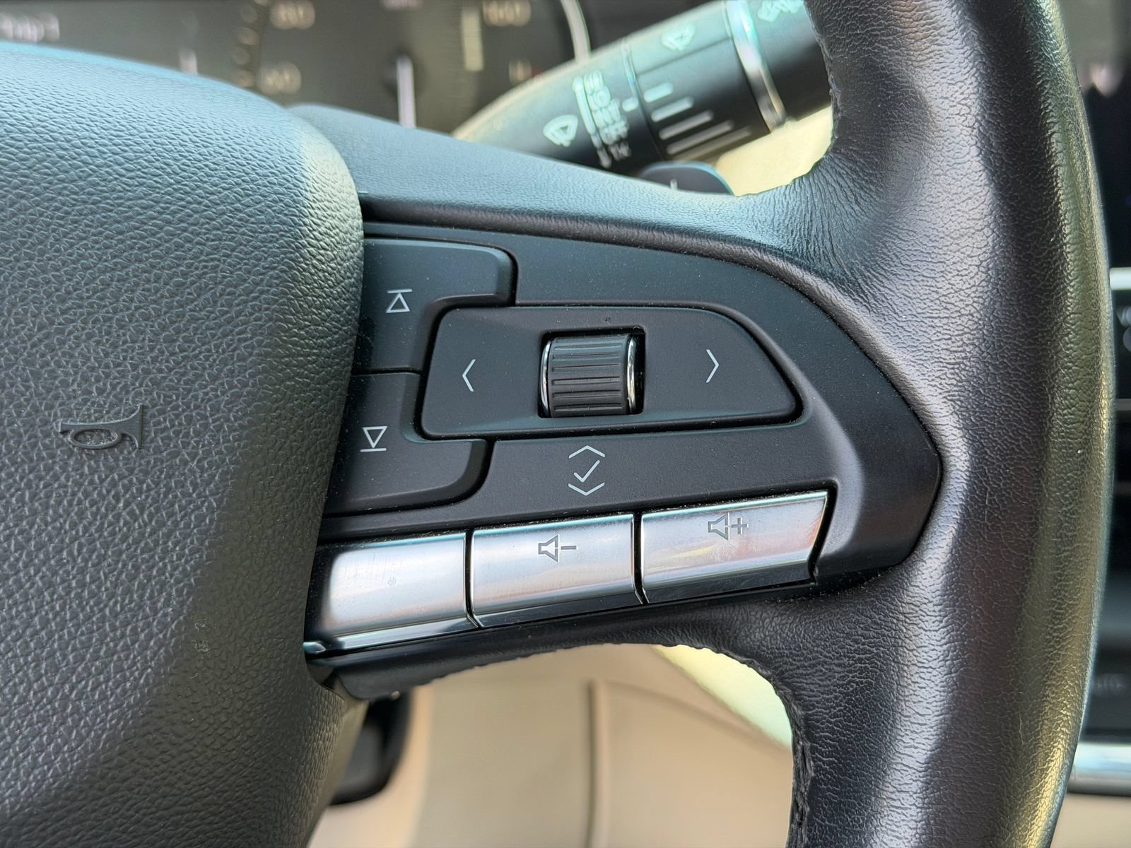 Used 2020 Cadillac CT4 Luxury w/ Bose Premium Audio Package RWD image 29