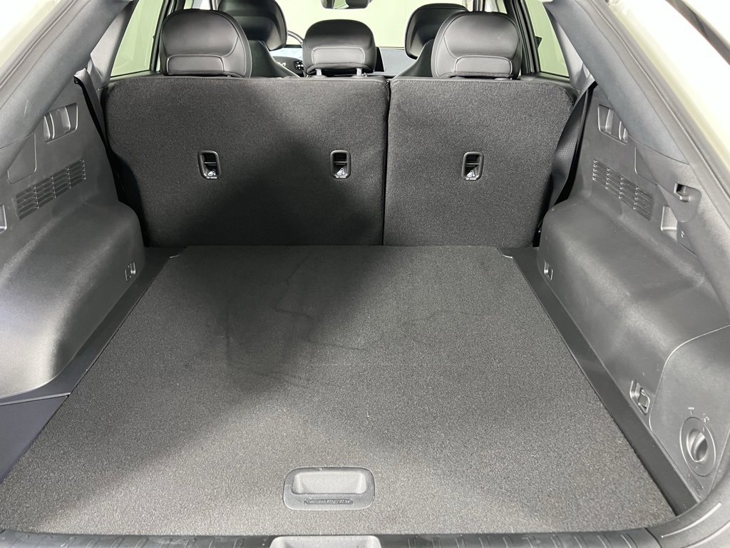 Used 2024 Kia EV6 Light image 29