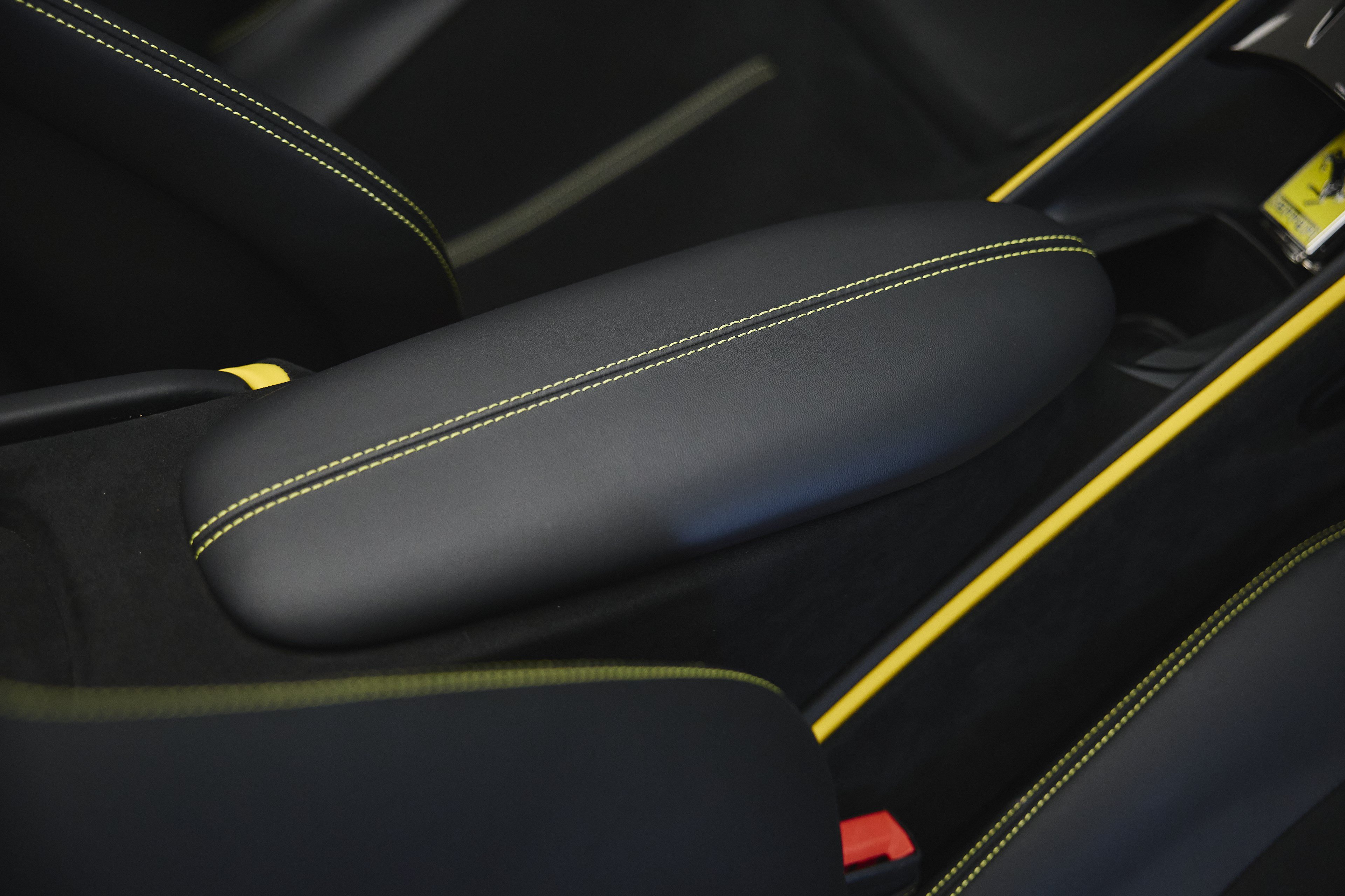 Used 2025 Ferrari Roma Spider RWD image 50