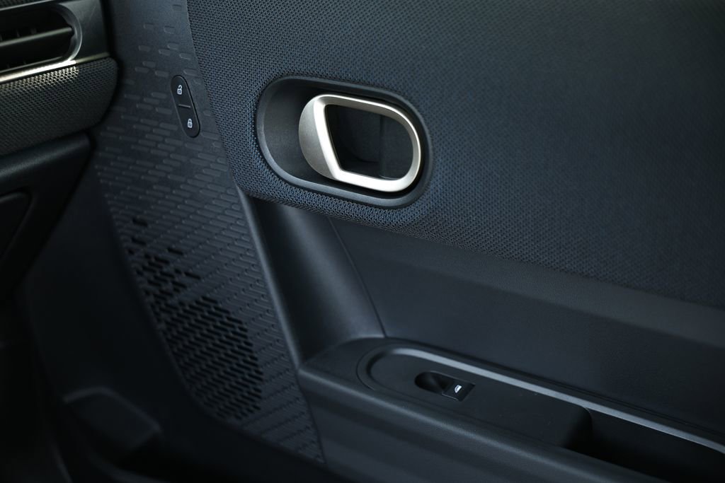 New 2026 MINI Cooper 2-Door Hardtop FWD image 39