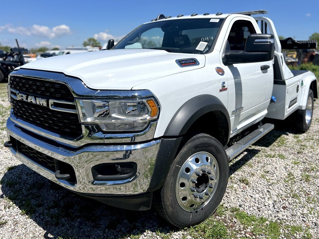 New 2024 RAM 4500 SLT w/ Quick Order Package 2YG SLT image 4