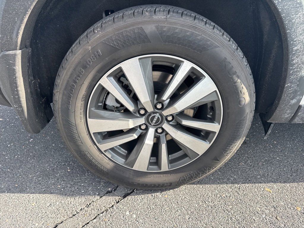 Used 2025 Nissan Pathfinder SL w/ Cargo Package image 12