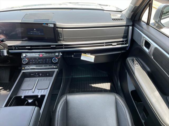 Used 2025 Hyundai Santa Fe Limited image 15