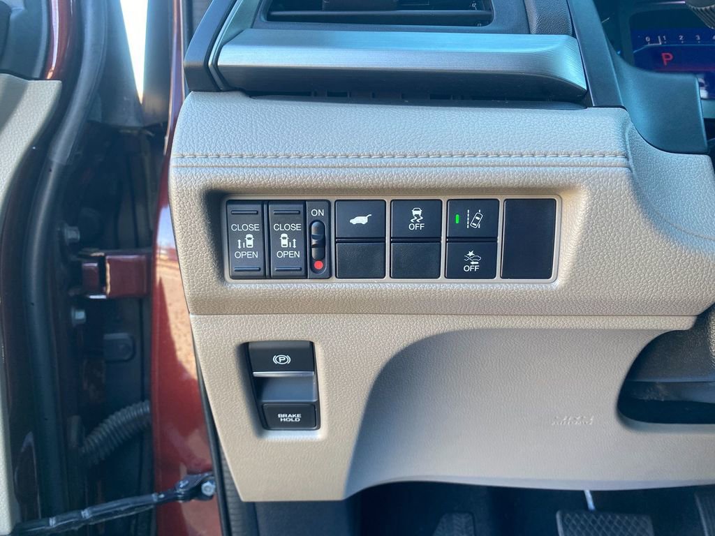 Used 2018 Honda Odyssey EX-L image 14