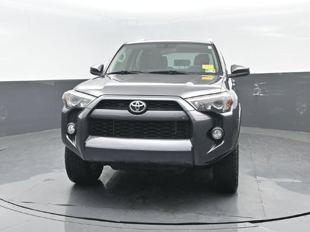 Used 2018 Toyota 4Runner SR5 AWD/4WD image 23