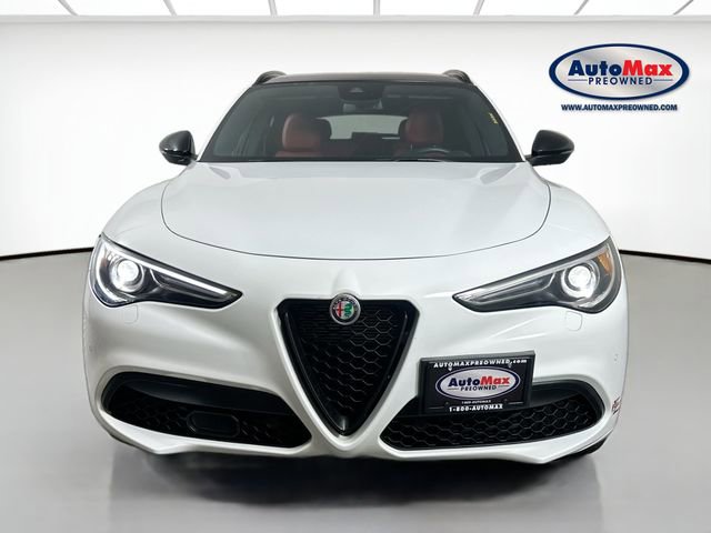 Used 2023 Alfa Romeo Stelvio Veloce image 7