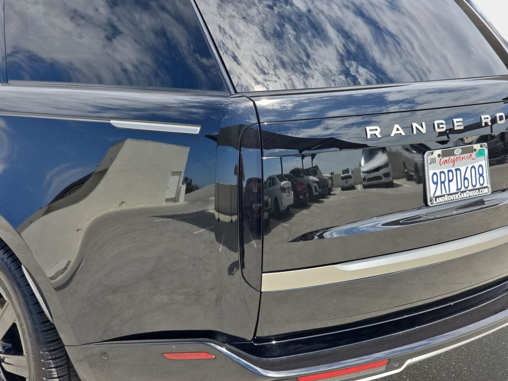 Certified 2025 Land Rover Range Rover Long Wheelbase SE AWD/4WD image 37