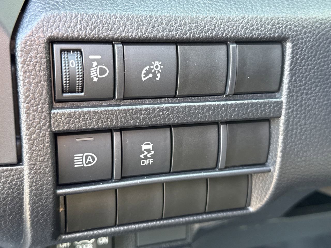 Used 2024 Toyota Tacoma SR image 16