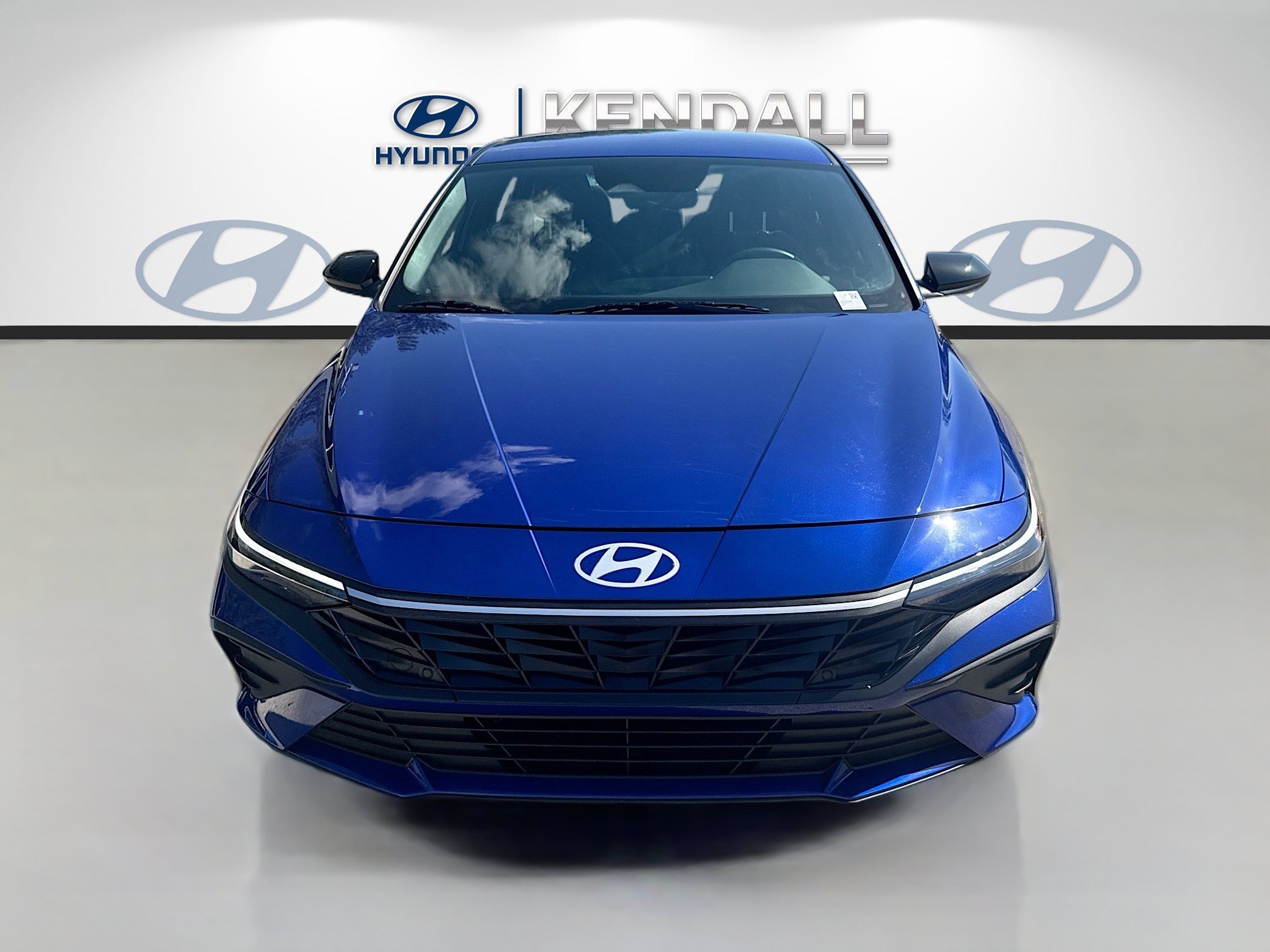Certified 2025 Hyundai Elantra Sport FWD image 2