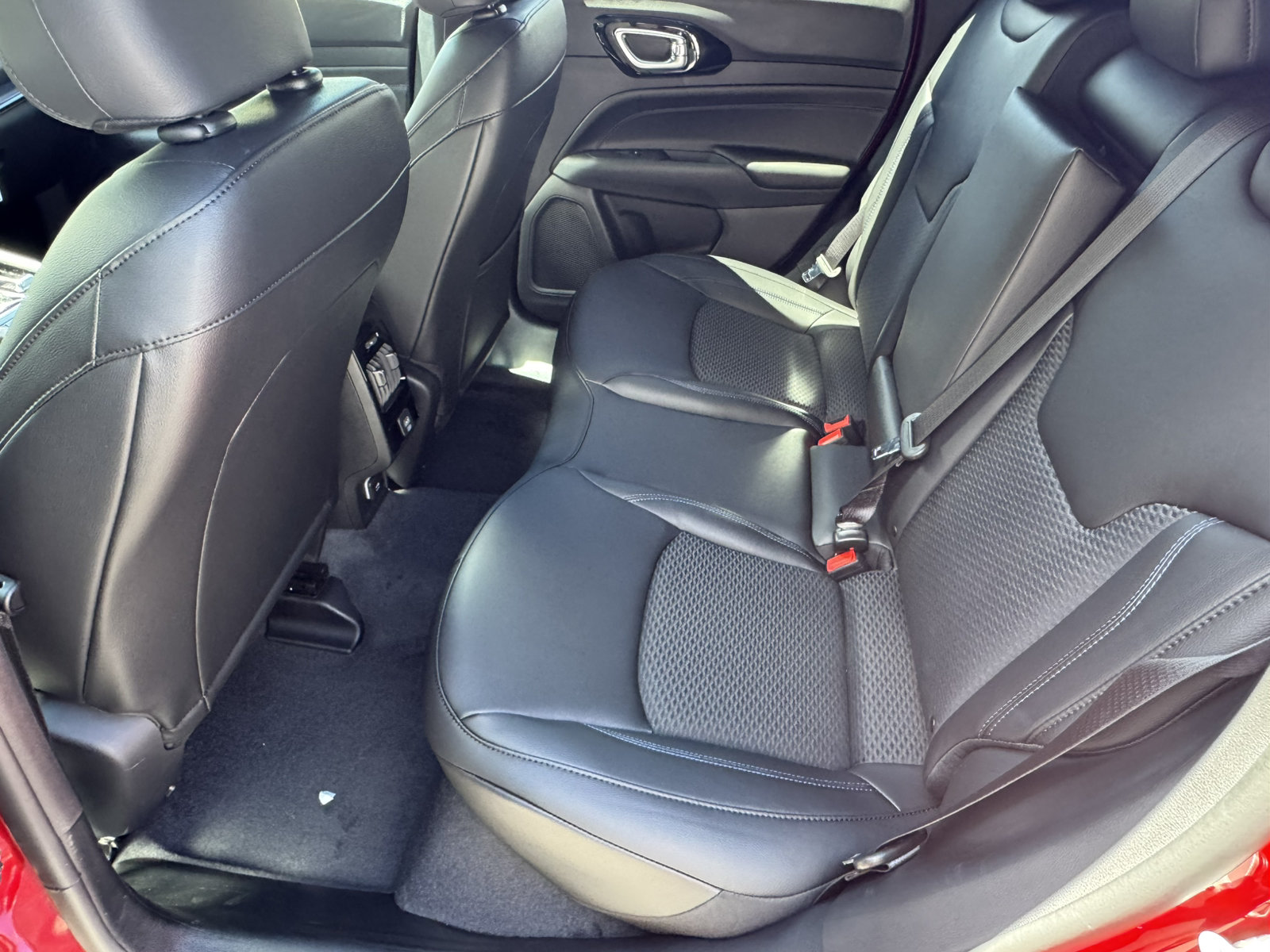 New 2026 Jeep Compass Latitude AWD/4WD image 21
