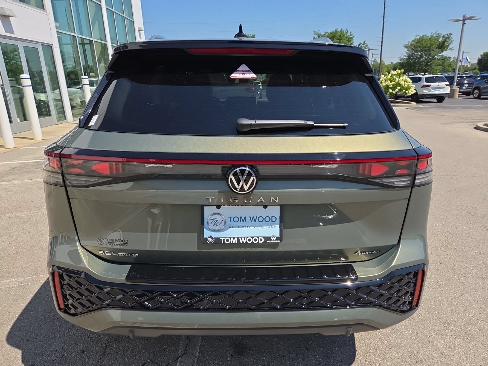 New 2026 Volkswagen Tiguan SEL R-Line AWD/4WD image 7