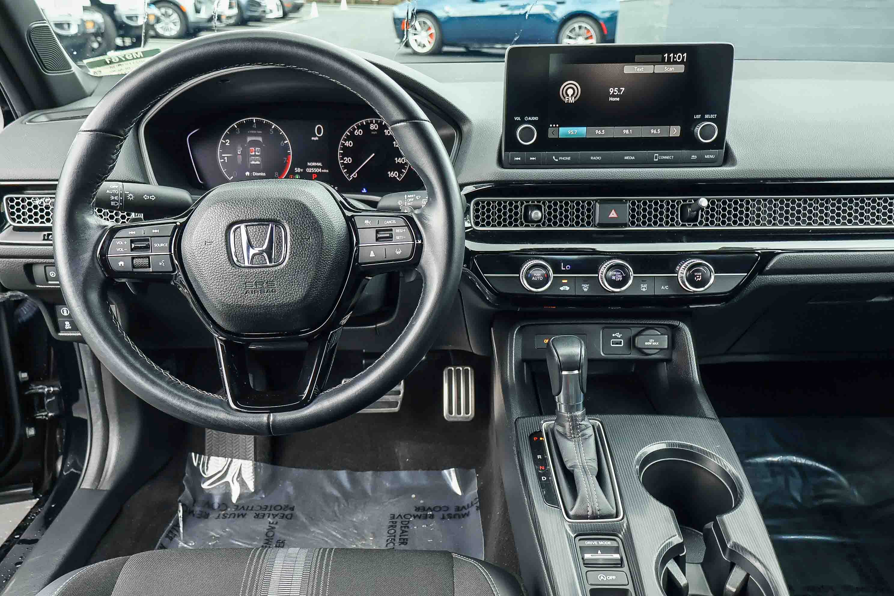 Used 2023 Honda Civic Sport image 3