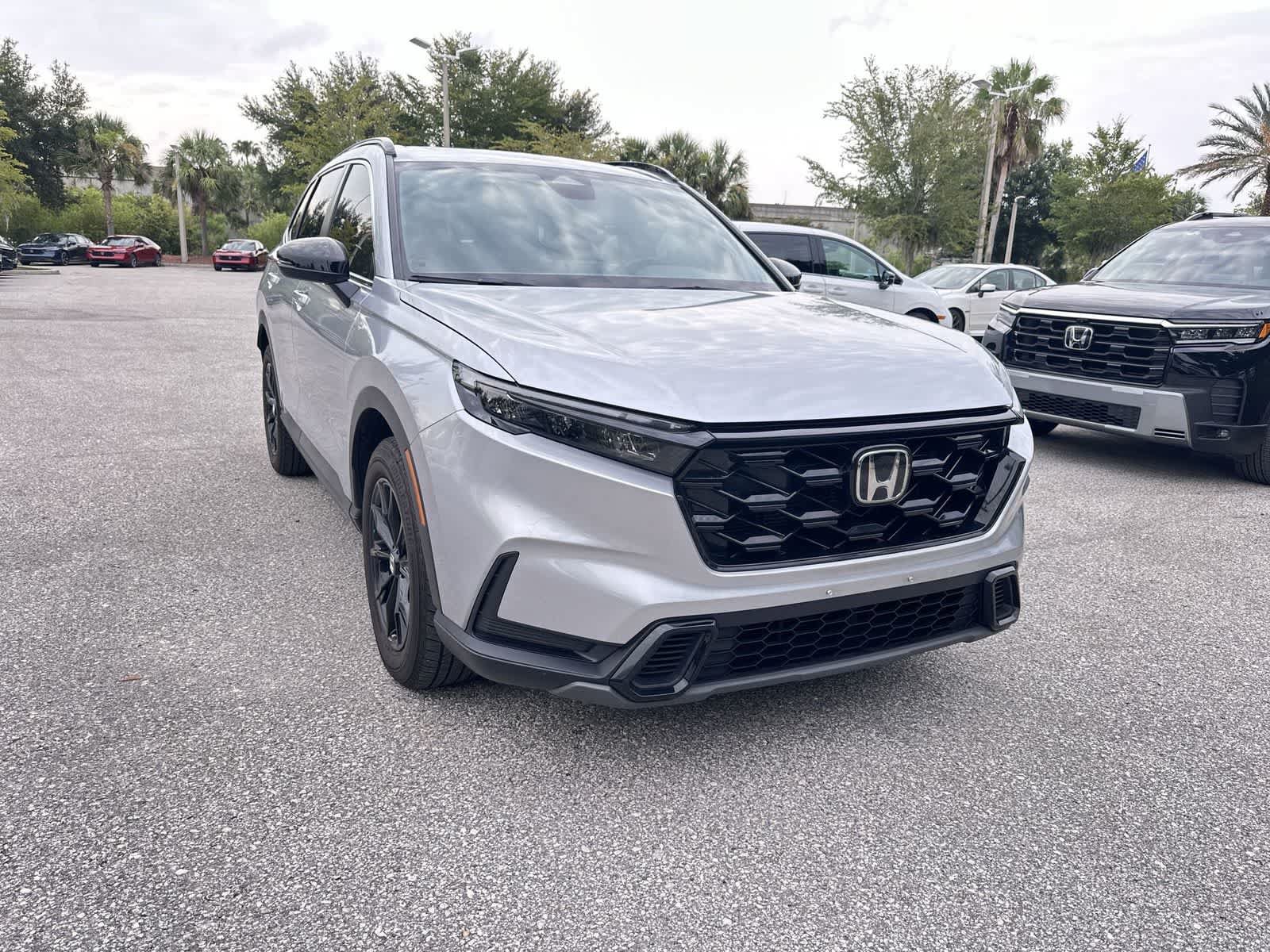 Used 2025 Honda CR-V Sport image 8