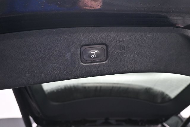 Used 2020 Ford Edge Titanium w/ Equipment Group 301A AWD/4WD image 7