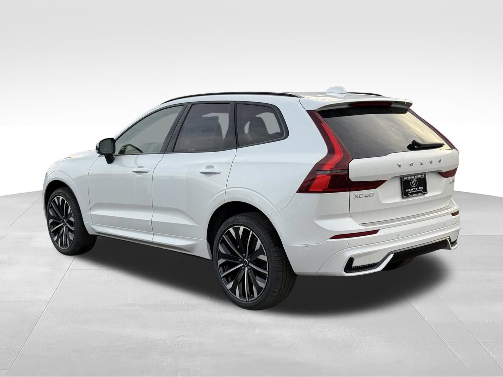 New 2026 Volvo XC60 B5 Ultra w/ Protection Package Premier AWD/4WD image 3