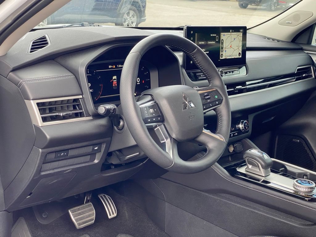 Used 2025 Mitsubishi Outlander SEL FWD image 10