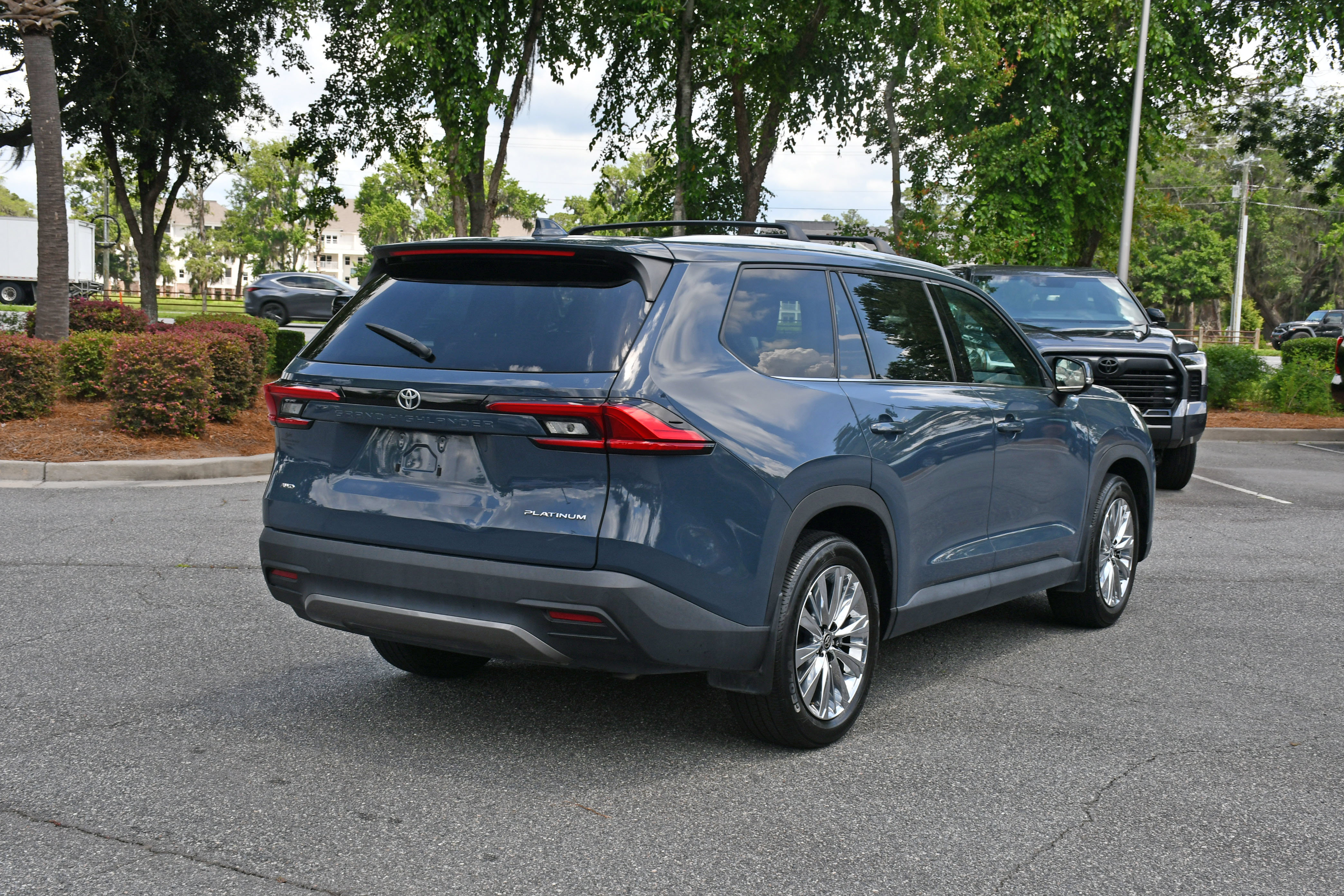 Certified 2024 Toyota Grand Highlander AWD image 4