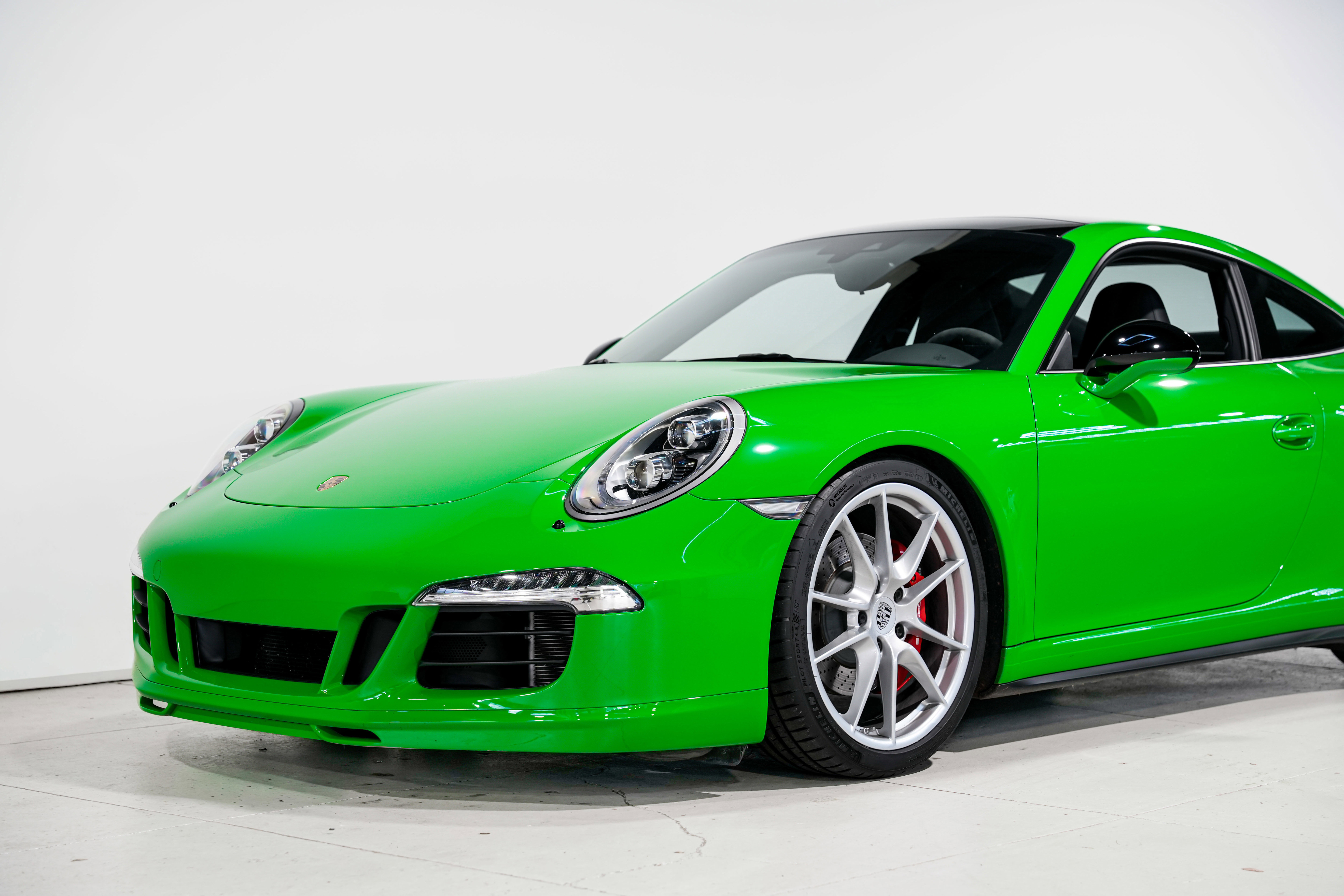 Used 2014 Porsche 911 Carrera 4S image 33