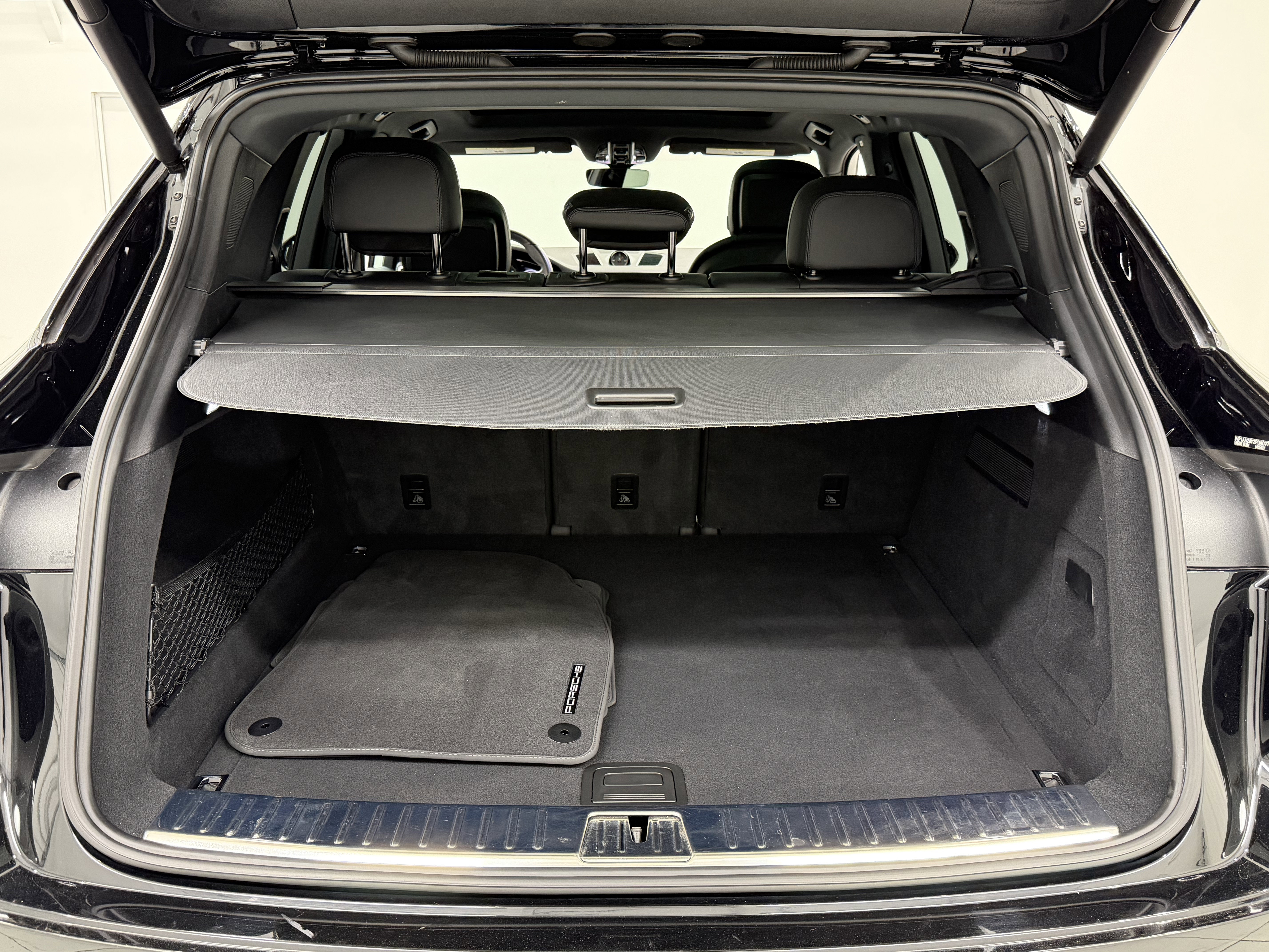 Certified 2023 Porsche Cayenne AWD/4WD image 63