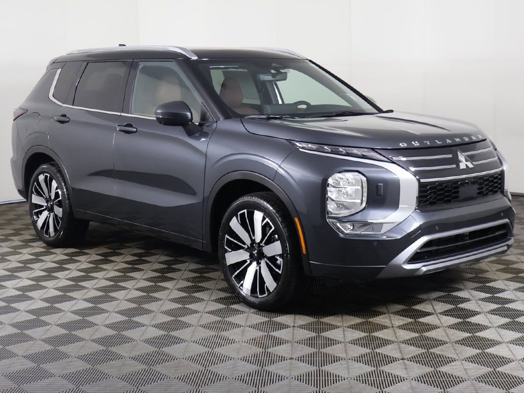 New 2025 Mitsubishi Outlander SEL image 2