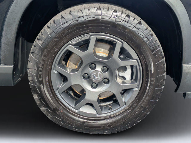 Used 2025 Honda Pilot TrailSport image 11