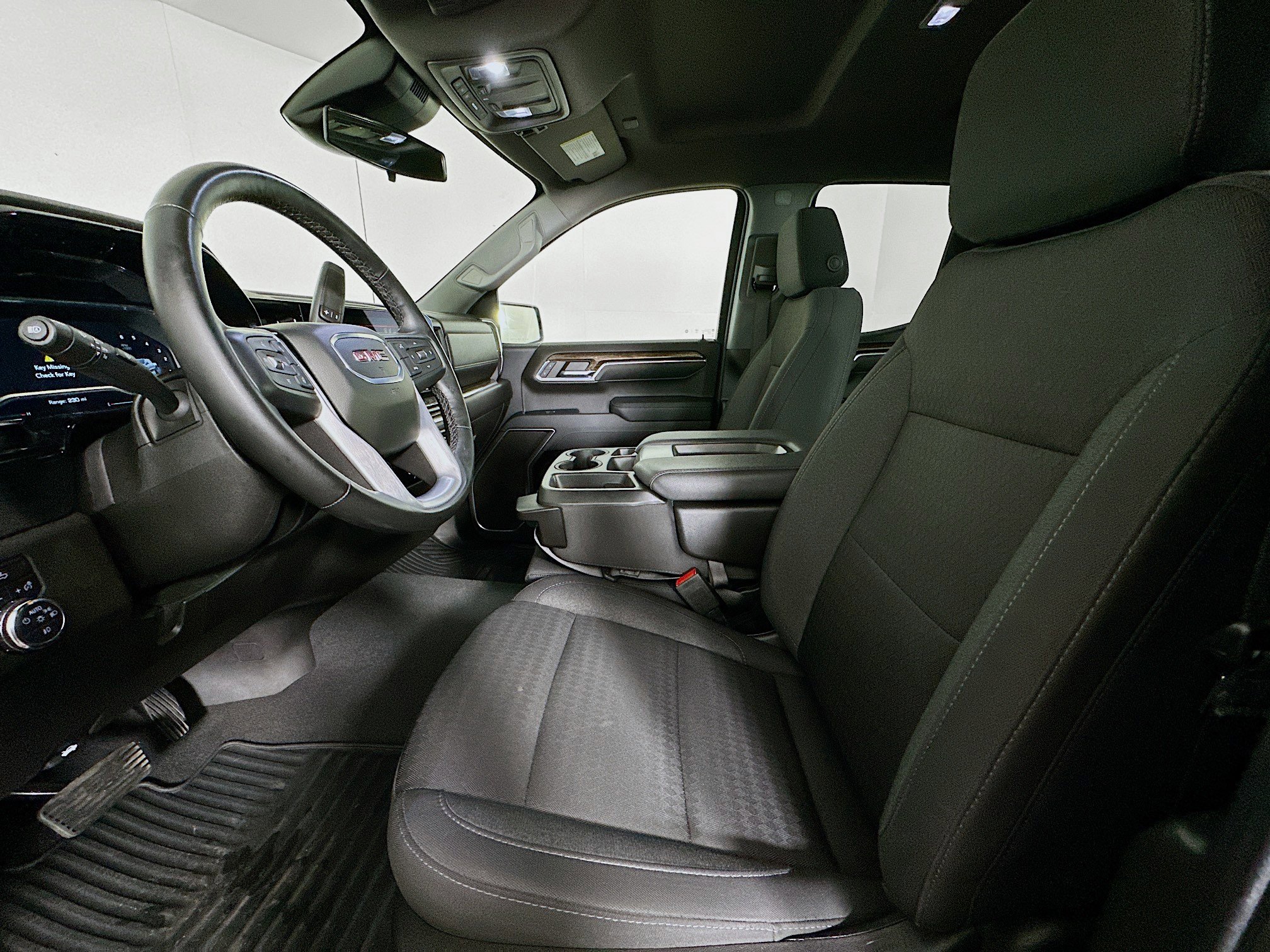 Used 2023 GMC Sierra 1500 Elevation image 13