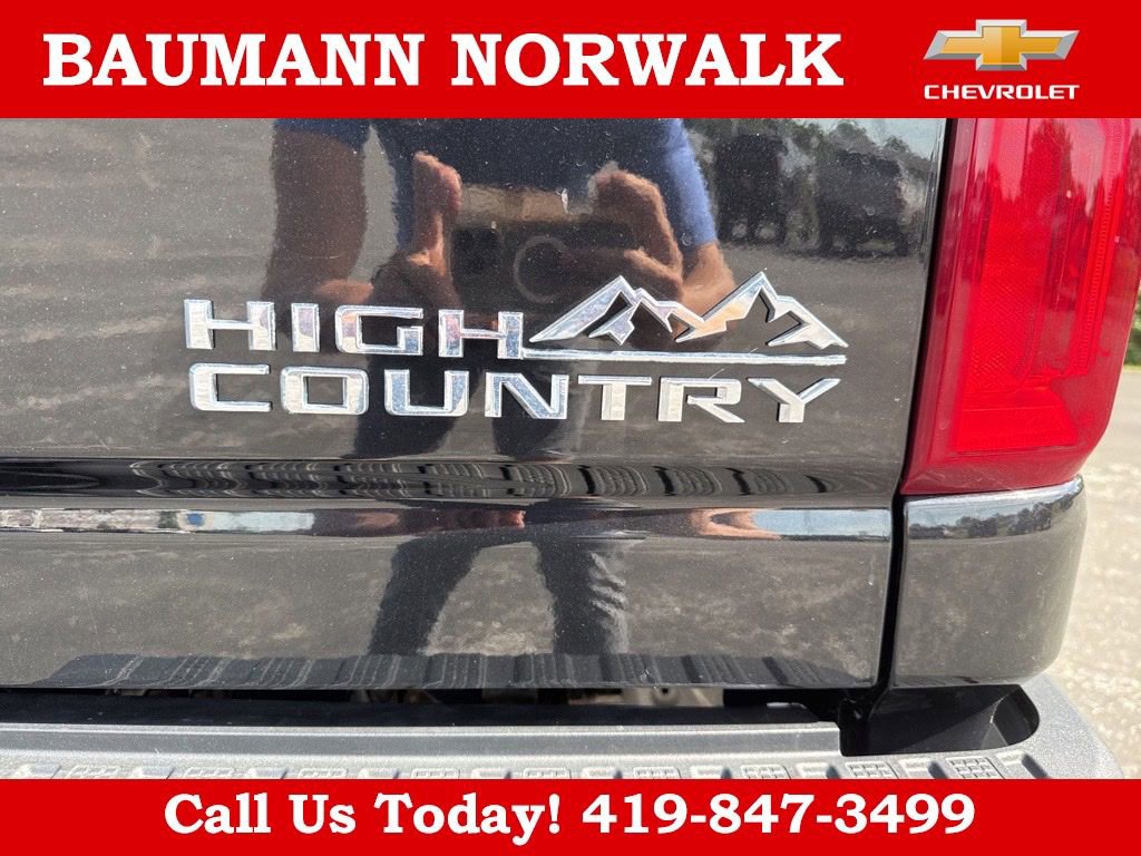 Used 2022 Chevrolet Silverado 2500 High Country w/ Z71 Off-Road Package AWD/4WD image 15