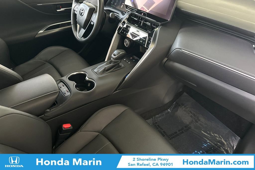 Used 2023 Toyota Venza Nightshade image 20